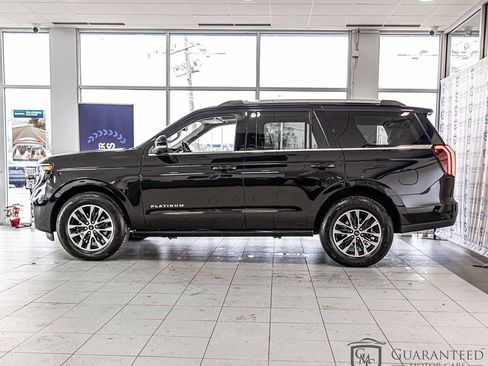 Used 2025 Ford Expedition Platinum image 6