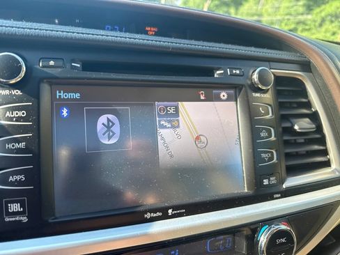 Used 2015 Toyota Highlander Limited Platinum AWD/4WD image 14