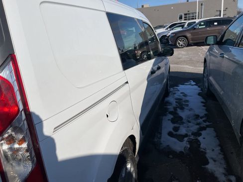 Used 2017 Ford Transit Connect XL image 16