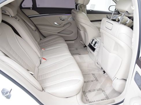 Used 2019 Mercedes-Benz S 560 Sedan image 19