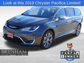 Used 2019 Chrysler Pacifica Limited w/ Tire & Wheel Group video 1