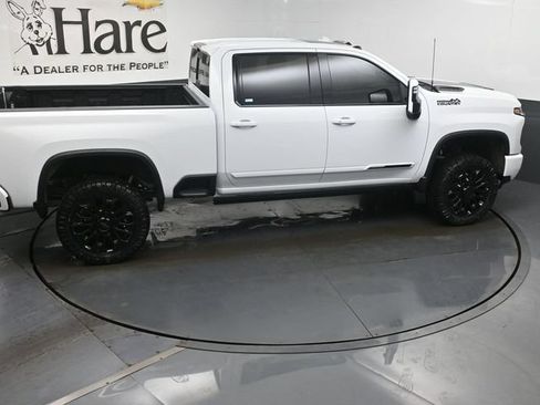 New 2026 Chevrolet Silverado 2500 High Country w/ High Country Premium Package AWD/4WD image 18