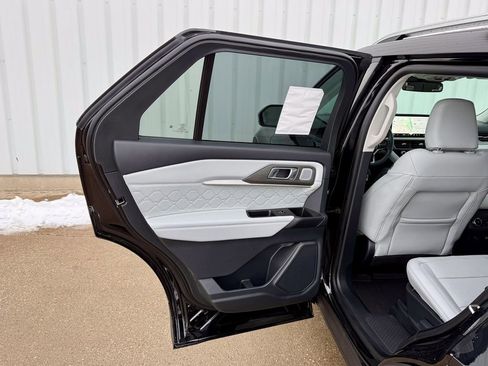 New 2026 Ford Explorer Platinum w/ LUX Leather Package image 15