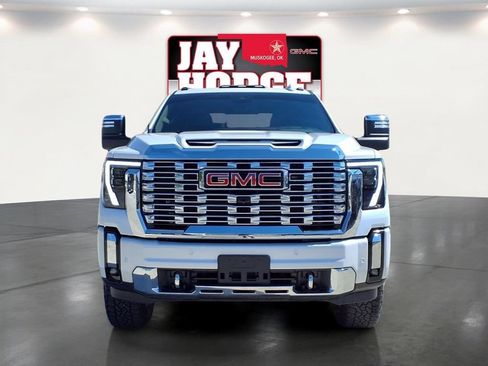 Used 2025 GMC Sierra 2500 Denali w/ Denali Reserve Package AWD/4WD image 2