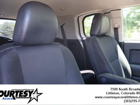 Used 2013 Toyota FJ Cruiser 4WD w/ Convenience Pkg image 31