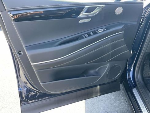 New 2026 Genesis GV80 2.5T RWD image 18