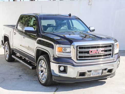 Used 2015 GMC Sierra 1500 SLT w/ SLT Crew Cab Value Package RWD image 2