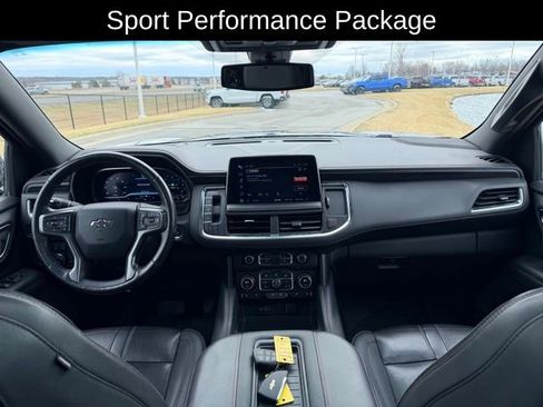 Used 2022 Chevrolet Suburban RST w/ Sport Performance Package image 7