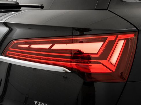 Used 2023 Audi Q5 2.0T Premium Plus w/ Premium Plus Package image 17