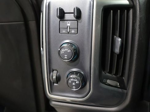 Used 2017 Chevrolet Silverado 1500 LT w/ All Star Edition image 31