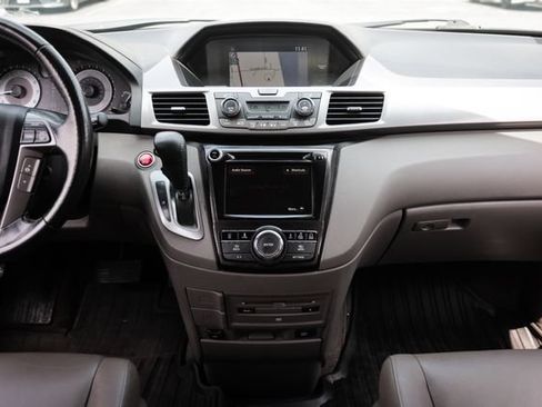 Used 2015 Honda Odyssey Touring Elite image 26