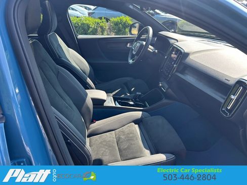 Used 2023 Volvo C40 P8 Recharge Plus AWD/4WD image 31