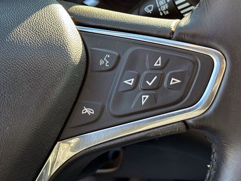 Used 2018 Chevrolet Malibu LT w/ Leather Package image 11