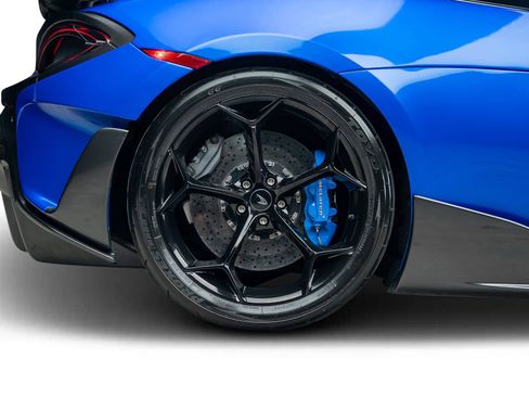 Used 2020 McLaren 600LT Spider RWD image 31