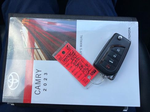 Used 2023 Toyota Camry SE image 37