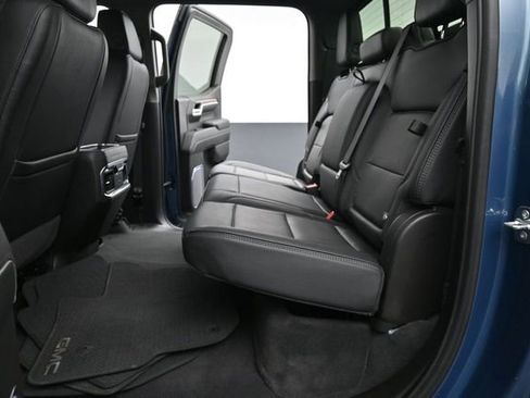 Used 2025 GMC Sierra 1500 Denali w/ Denali Reserve Package AWD/4WD image 17