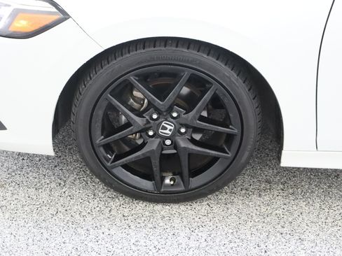Used 2022 Honda Civic Sport image 11