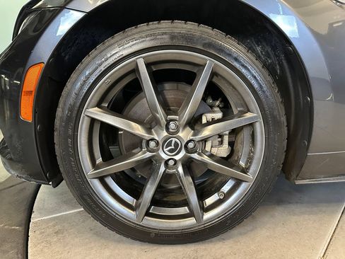 Used 2018 MAZDA MX-5 Miata Grand Touring RWD image 20