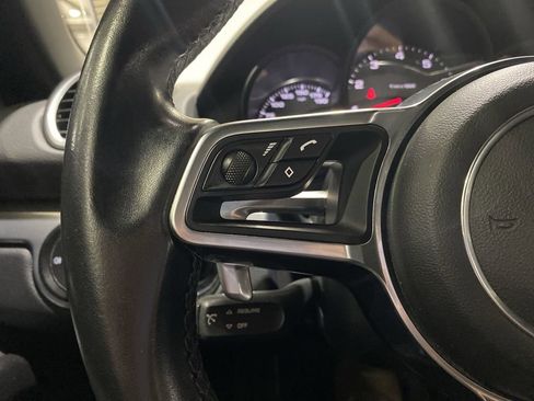 Used 2017 Porsche 718 Boxster S image 10