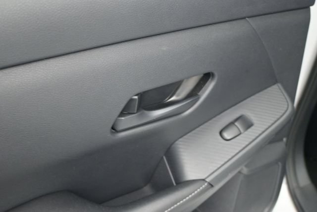 Used 2025 Nissan Sentra SV FWD image 20