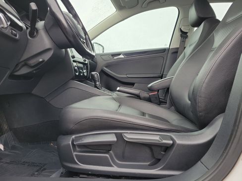 Used 2016 Volkswagen Jetta SEL w/ Lighting Package image 16