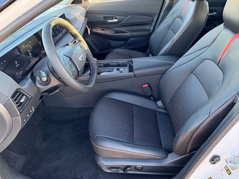 New 2026 Nissan Sentra SR w/ SR Premium Package FWD image 19