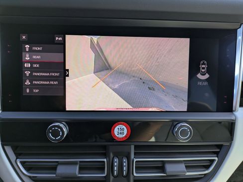 New 2026 Porsche Macan Turbo image 19