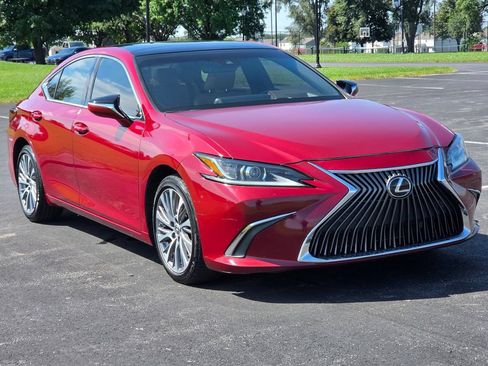 Used 2019 Lexus ES 350 w/ Accessory Package FWD image 2