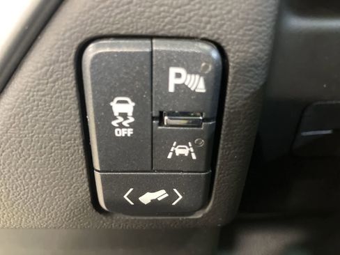 Used 2019 Chevrolet Tahoe LT RWD image 16