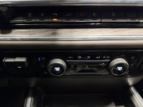 Used 2024 Chevrolet Silverado 2500 LTZ w/ LTZ Texas Edition image 20