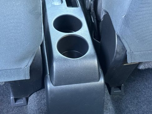 Used 2011 Nissan Versa 1.8 S FWD image 40