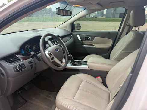 Used 2014 Ford Edge Limited w/ Driver Entry Package AWD/4WD image 10