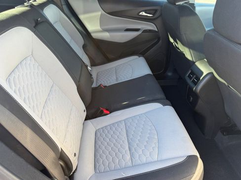 Used 2018 Chevrolet Equinox LS image 26