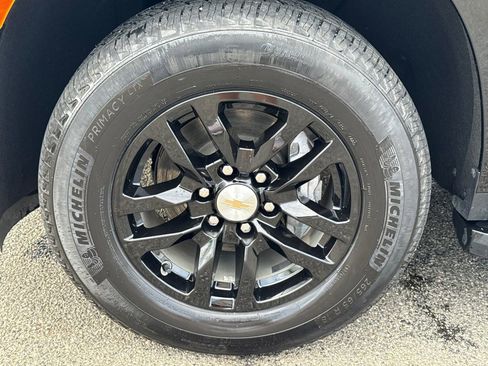 Used 2024 Chevrolet Tahoe LT RWD image 11