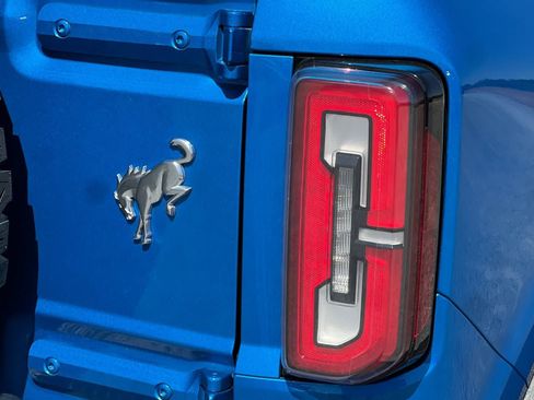 Used 2025 Ford Bronco Badlands AWD/4WD image 35