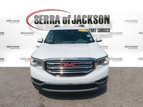 Used 2018 GMC Acadia SLE FWD image 3