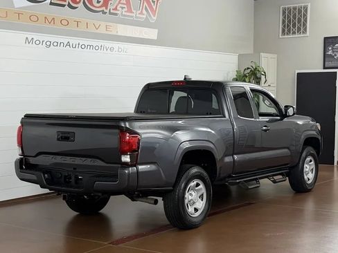 Used 2023 Toyota Tacoma SR w/ SR Convenience Package RWD image 3