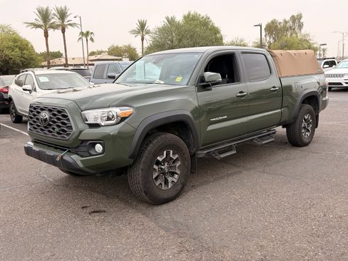 Used 2021 Toyota Tacoma TRD Off-Road AWD/4WD image 10