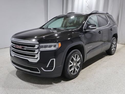 Used 2023 GMC Acadia SLE w/ LPO, Cargo Package AWD/4WD image 7
