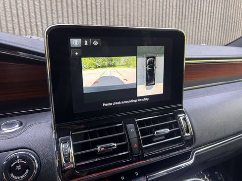Used 2021 Lincoln Navigator L Reserve AWD/4WD image 41