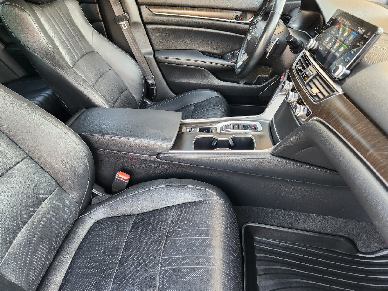 Certified 2022 Honda Accord Touring image 13