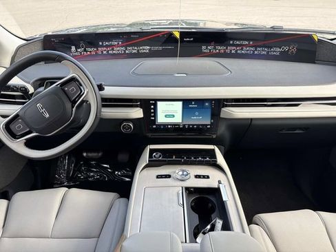 New 2026 Lincoln Navigator L Reserve w/ Jet Appearance Package AWD/4WD image 16