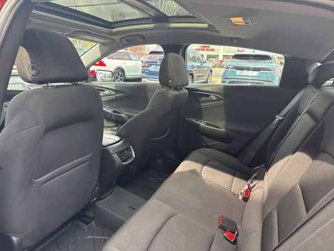 Used 2021 Chevrolet Malibu LT FWD image 18