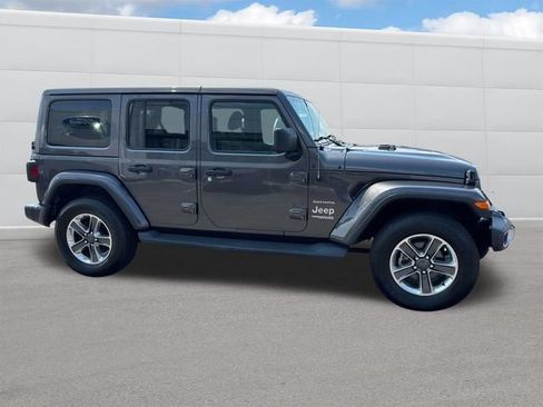 Used 2020 Jeep Wrangler Unlimited Sahara w/ Uconnect 4C Nav & Sound Group AWD/4WD image 7
