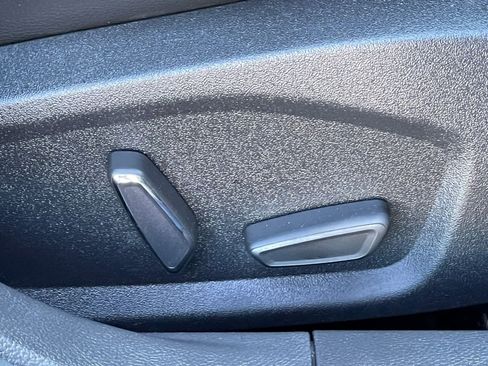 Used 2016 Ford Fusion SE w/ Equipment Group 202A FWD image 24