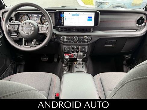 Used 2025 Jeep Gladiator Rubicon w/ Convenience Group image 8