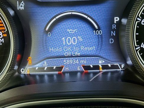 Certified 2021 Jeep Cherokee Limited w/ Elite Package image 27