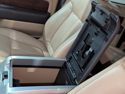 Used 2014 Ford F150 Lariat w/ Lariat Chrome Package image 40