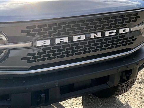 Used 2021 Ford Bronco Badlands image 33