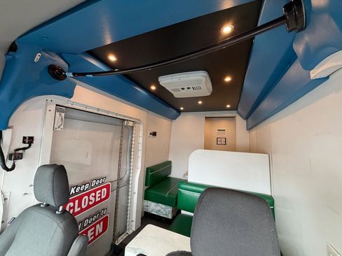 Used 2017 Ford Transit 250 T-250 148 EL Hi Rf 9000 GVWR image 3